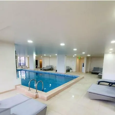 Elite Luxury - Pool & Langa Plaja Apartman Năvodari