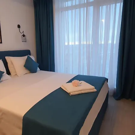 Elite Luxury - Pool & Langa Plaja Apartman